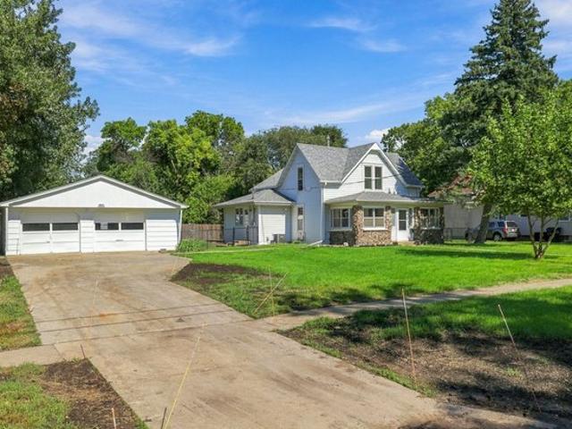 House for sale in Adel, Dallas County