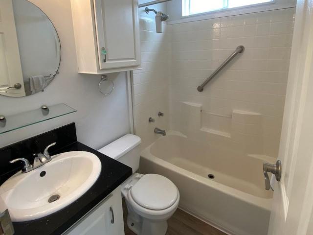 Apartment for rent in Cardiff, California