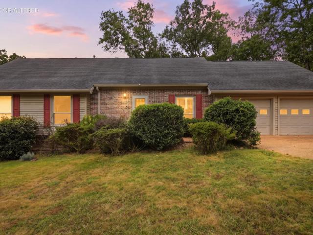 House for sale in Northshore Forest, Chattanooga