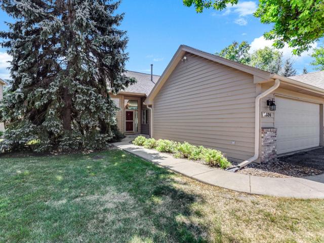 Townhouse for sale in Waconia, Minnesota