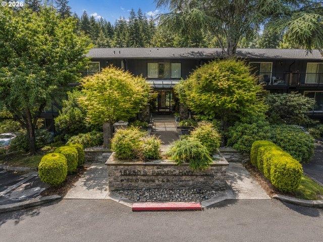 Condo for sale in Lake Oswego, Clackamas County