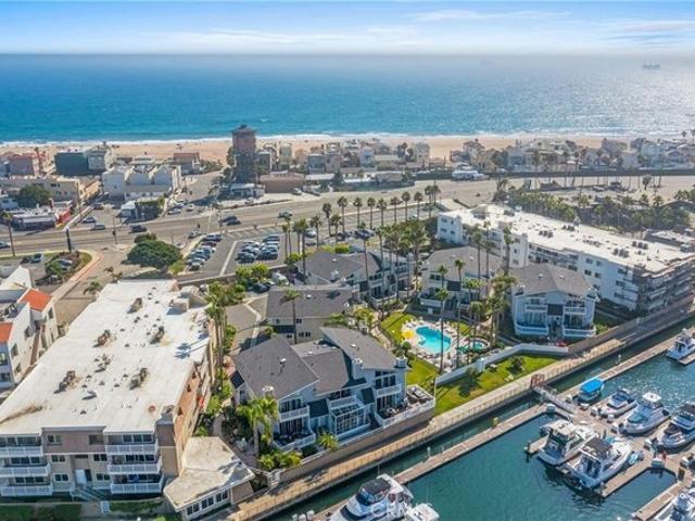 Condo for sale in Huntington Beach, Orange County