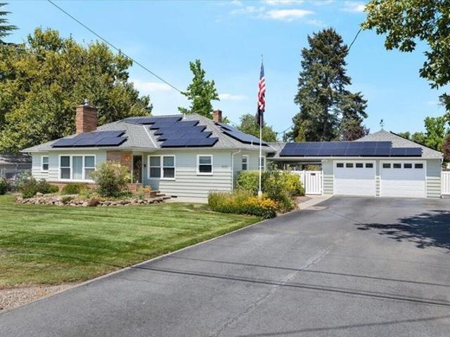 House for sale in Oregonia