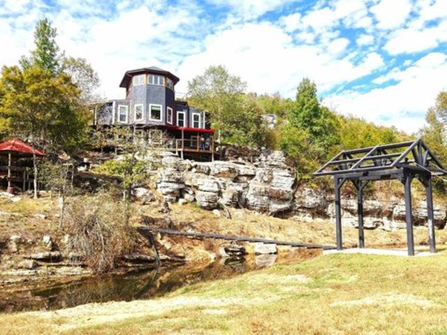 House for sale in Guion, Izard County
