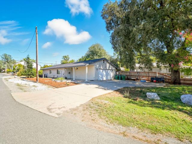 House for sale in Shasta, California