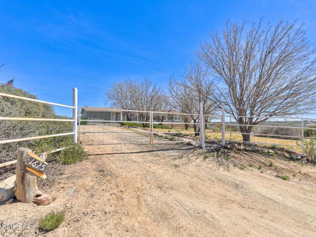 House for sale in Dewey-Humboldt, Yavapai County