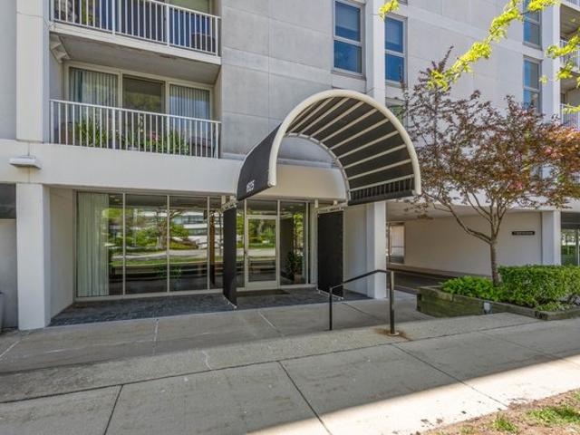 Condo for sale in Wilmette, Illinois