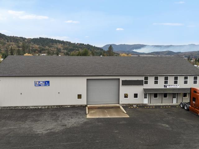 Commercial for sale in Oregonia