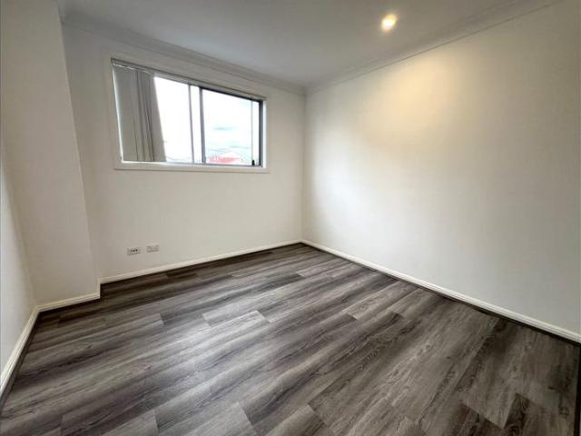 Townhouse for rent in Sydney, New South Wales