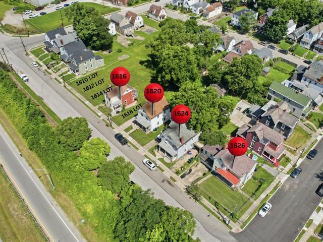 House for sale in Evanston, Roselawn