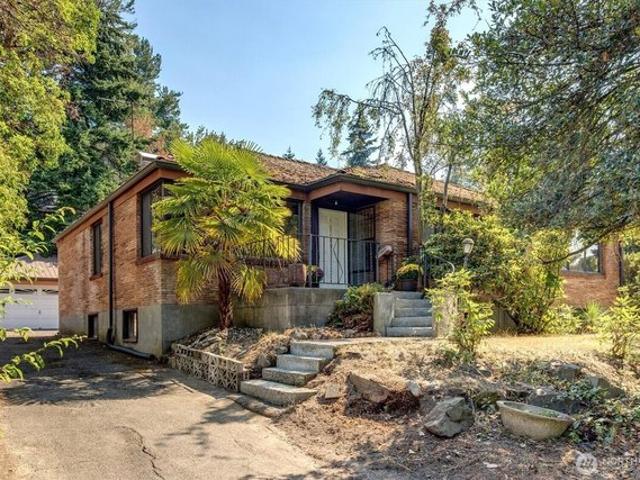 House for sale in Shoreline, Washington