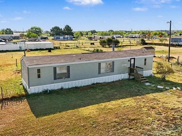 House for sale in Kemp, Texas