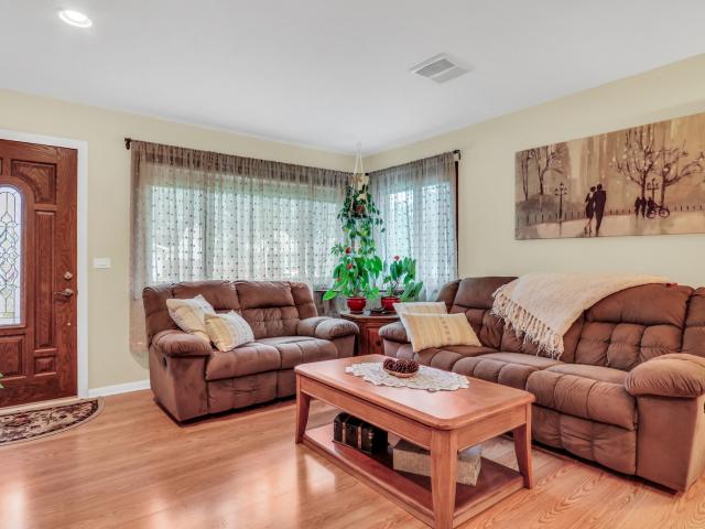 House for sale in Great Lakes, Illinois