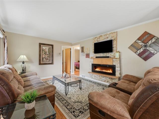 House for sale in Middleburg Heights, Cuyahoga County
