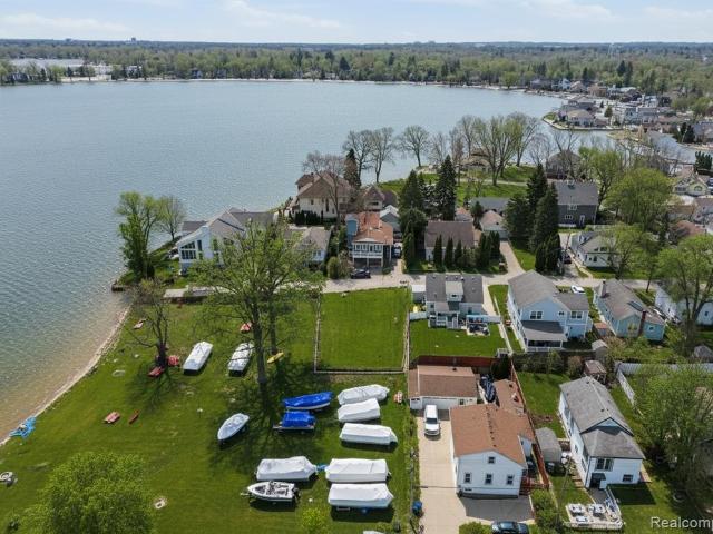 Land for sale in Keego Harbor, Michigan