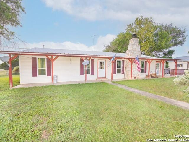 House for sale in Utopia, Texas