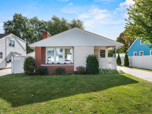 House for sale in Kennedy Park, Green Bay