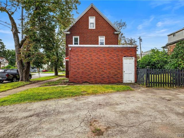 House for sale in Niagara, New York