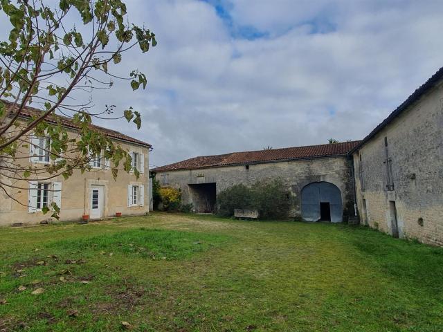 Maison vente à France métropolitaine, Saint-saturnin