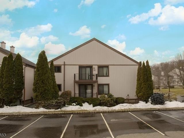 Condo for sale in Stanhope, New Jersey