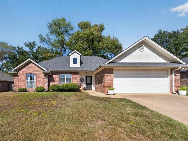 House for sale in Tyler, Smith County