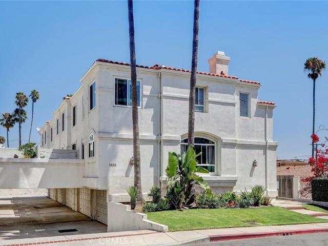 Townhouse for sale in El Segundo, California