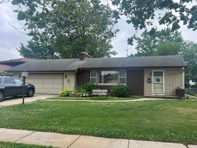 House for sale in Elgin, Illinois