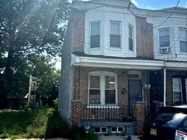 Townhouse for sale in Camden, New Jersey