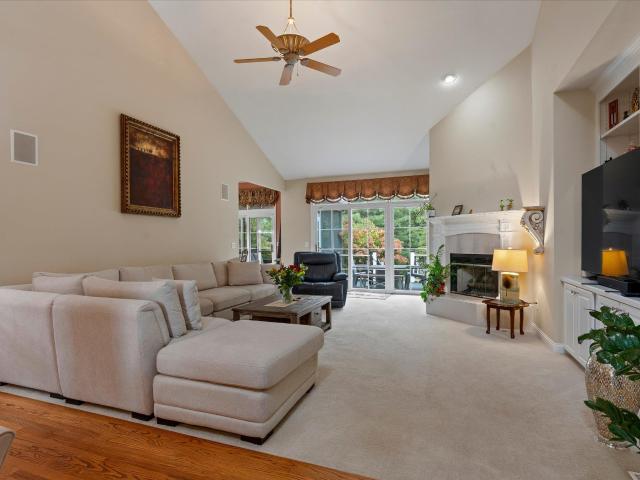 Condo for sale in The Forest at Edison Lakes, Mishawaka