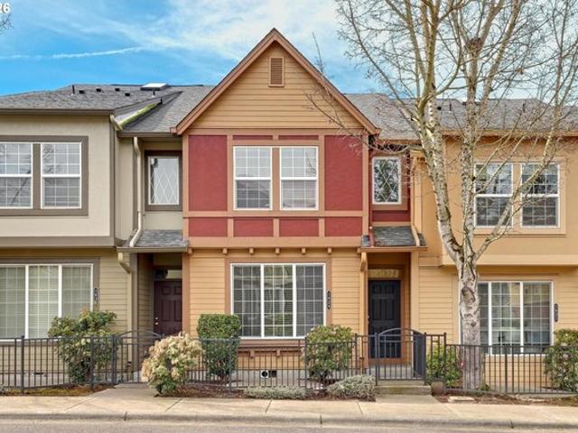 Townhouse for sale in Oregonia