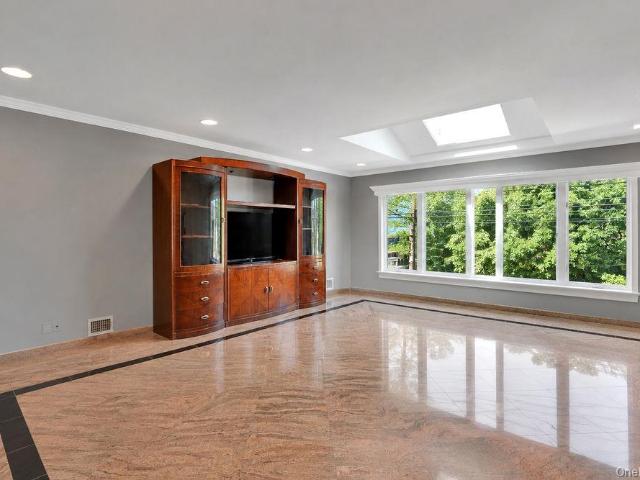 House for sale in Queens, Arverne