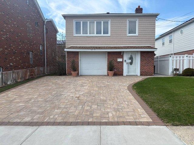 House for sale in Queens, Arverne