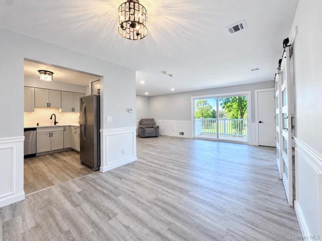 Condo for sale in Babylon, New York