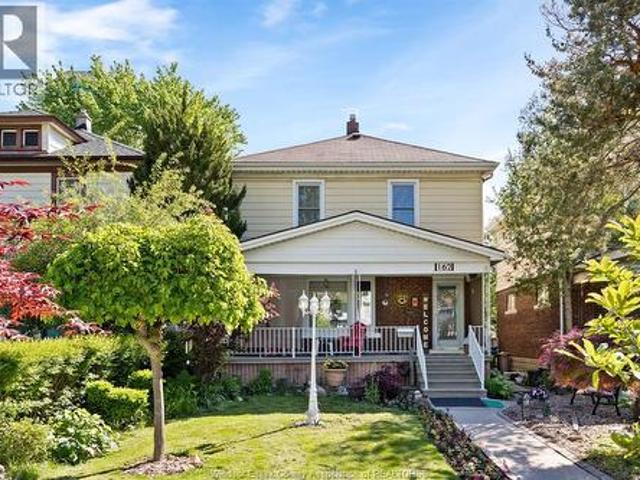 House for sale in RiverWest, Windsor