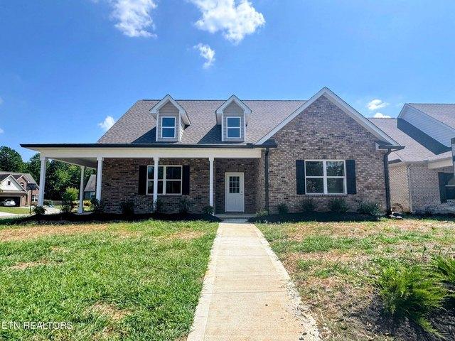 House for sale in Crossroads at Wolf Creek, Oak Ridge