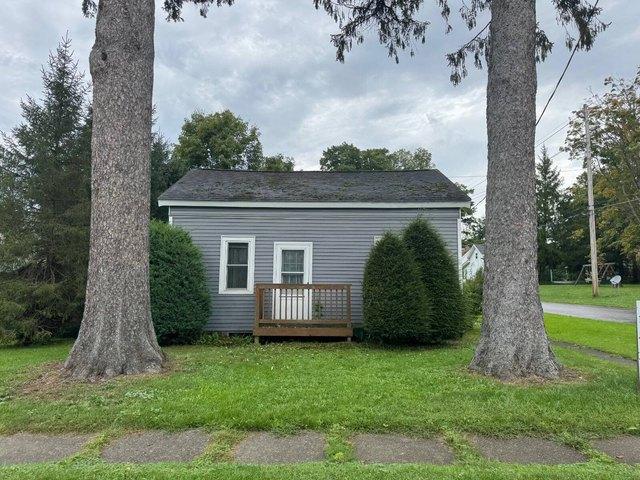 House for sale in Waterford, Pennsylvania