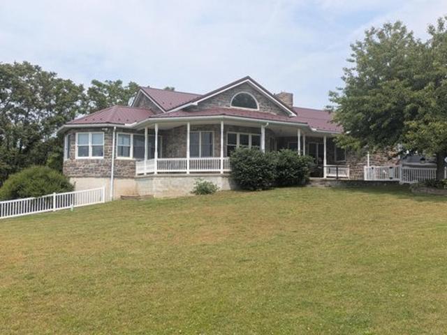 House for sale in Thompsontown, Pennsylvania