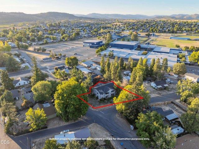 House for sale in Eagle Point, Jackson County