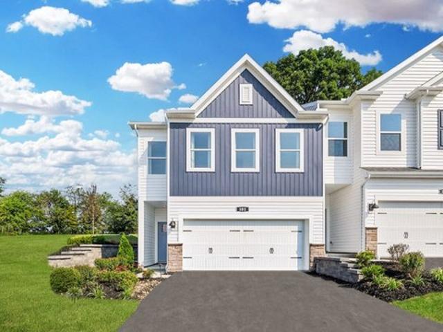 Townhouse for sale in Moon, Pennsylvania