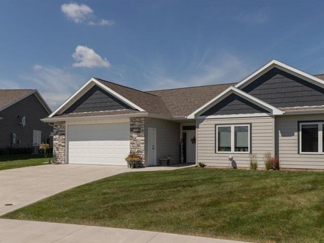 Townhouse for sale in Eyota, Minnesota