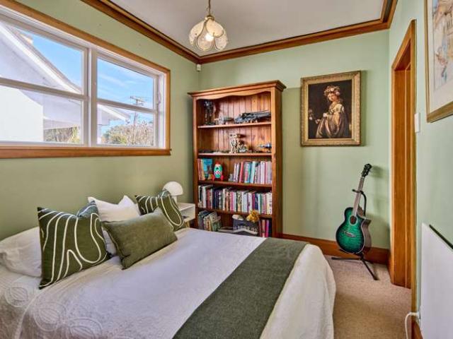 House for sale in Days Bay, Wellington