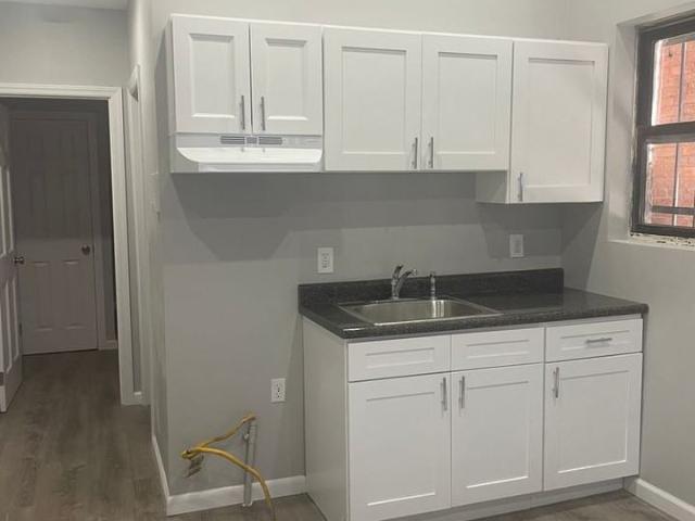 Apartment for rent in Glenwood, New York