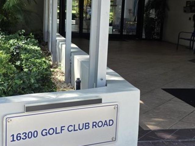 Condo for sale in Weston, Florida