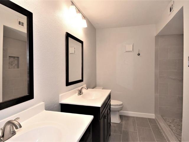 Condo for sale in Addison, Texas