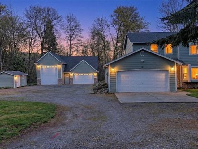 House for sale in Maple Valley, Washington