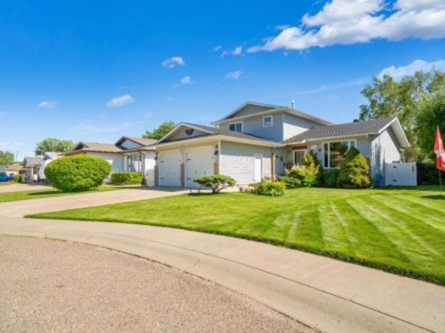 House for sale in Medicine Hat, Alberta