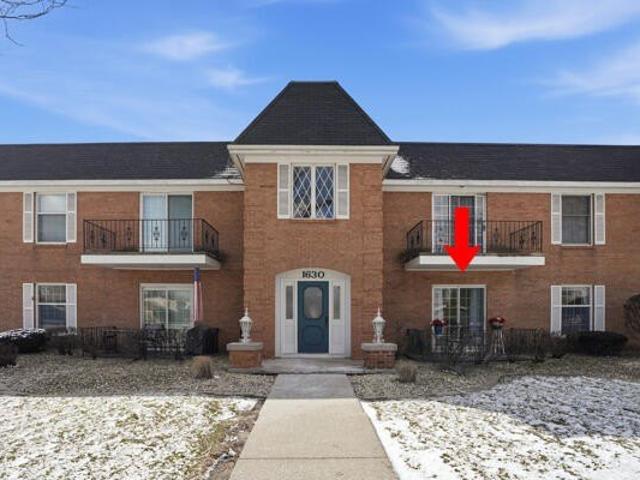 Condo for sale in Munster, Indiana