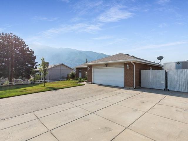 House for sale in Sandy, Utah