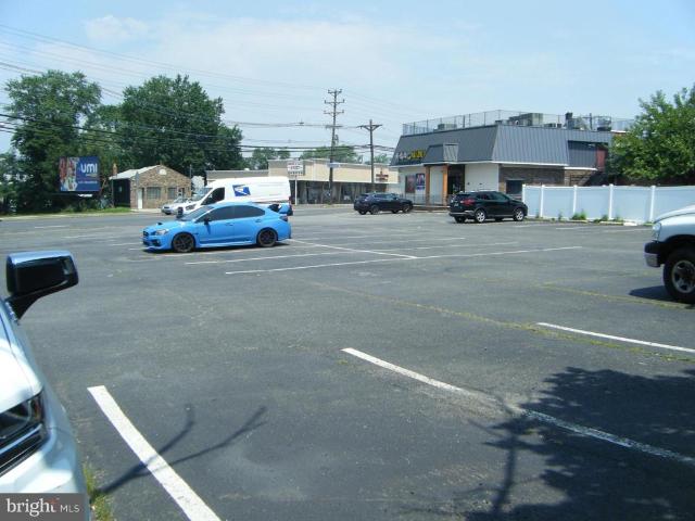 Commercial for sale in Edison, New Jersey
