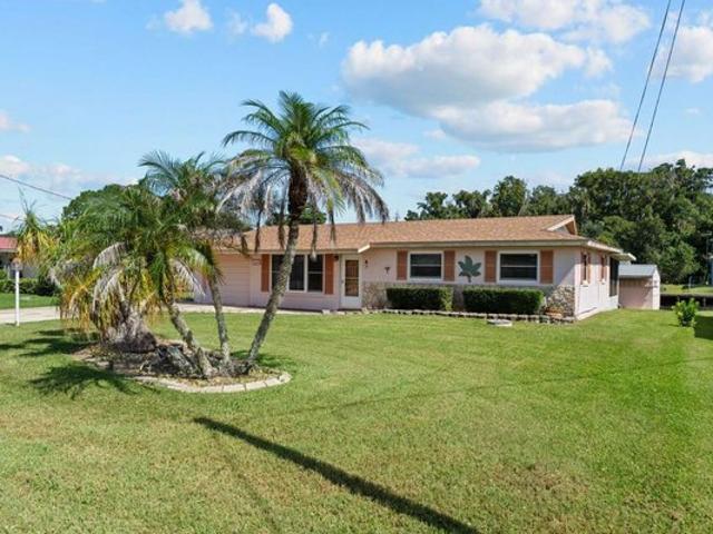 House for sale in Astor, Florida